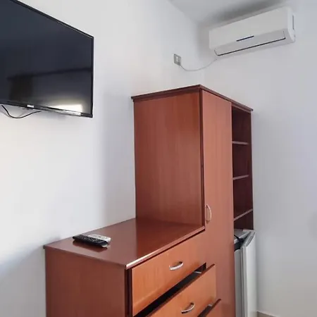 2 Palmat 2* Ksamil